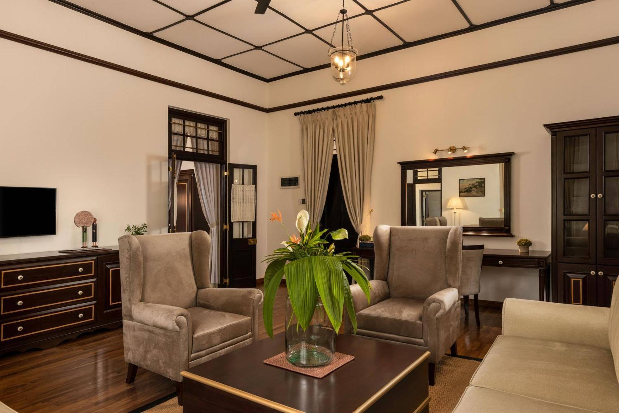 Hotel The Grand Walawwa Pinnawala  Esterno foto
